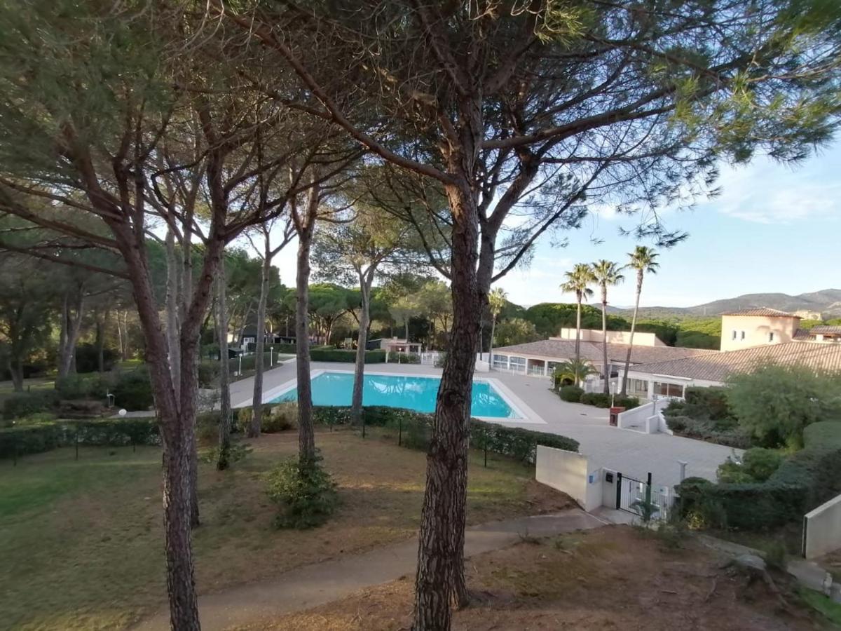 Residences Du Golf Saint-Raphaël Exteriér fotografie